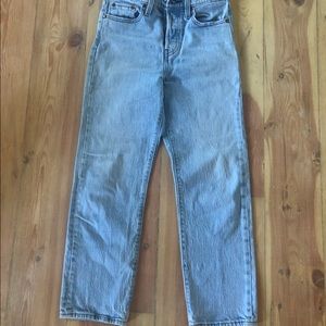 Levi’s wedgie straight size 25